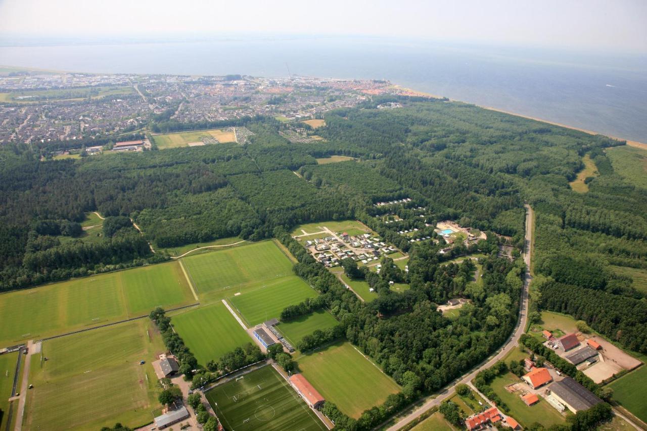 Vakantiepark 'T Urkerbos - Kabouterhuisje Extérieur photo